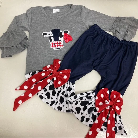 Luxury Embroidered farm girl cow 🐄 🐮cute outfit - Picture 3 of 10